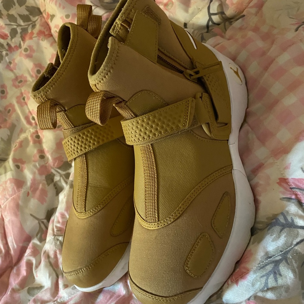 Jordan Kids Tan High-Top Boots